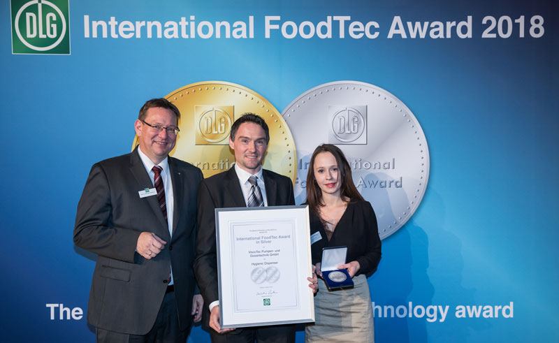 Verleihung der Urkunde und der Medaille in Silber - International FoodTec Award